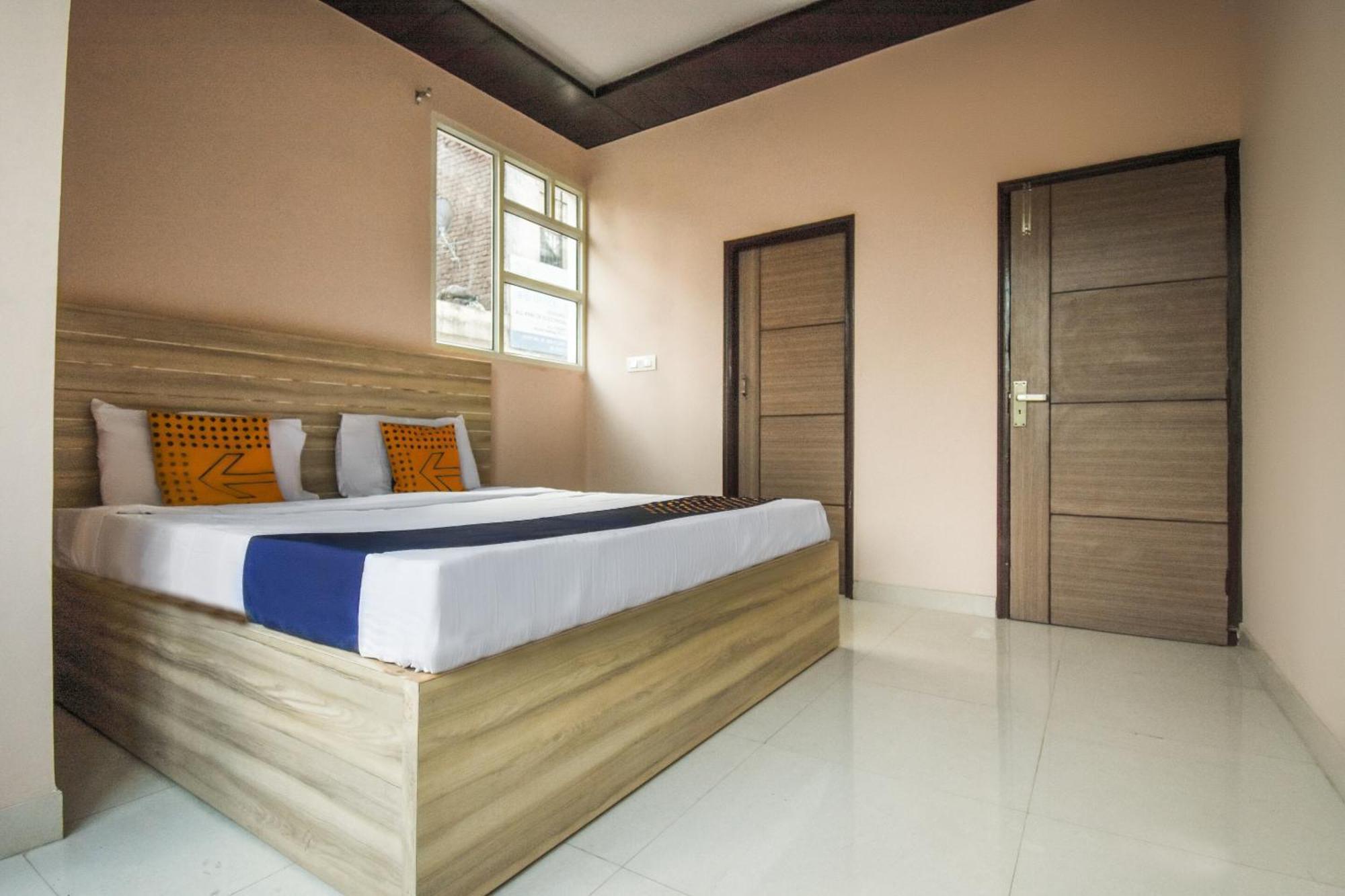 פנצ'קולה Hotel O Hi Tech מראה חיצוני תמונה