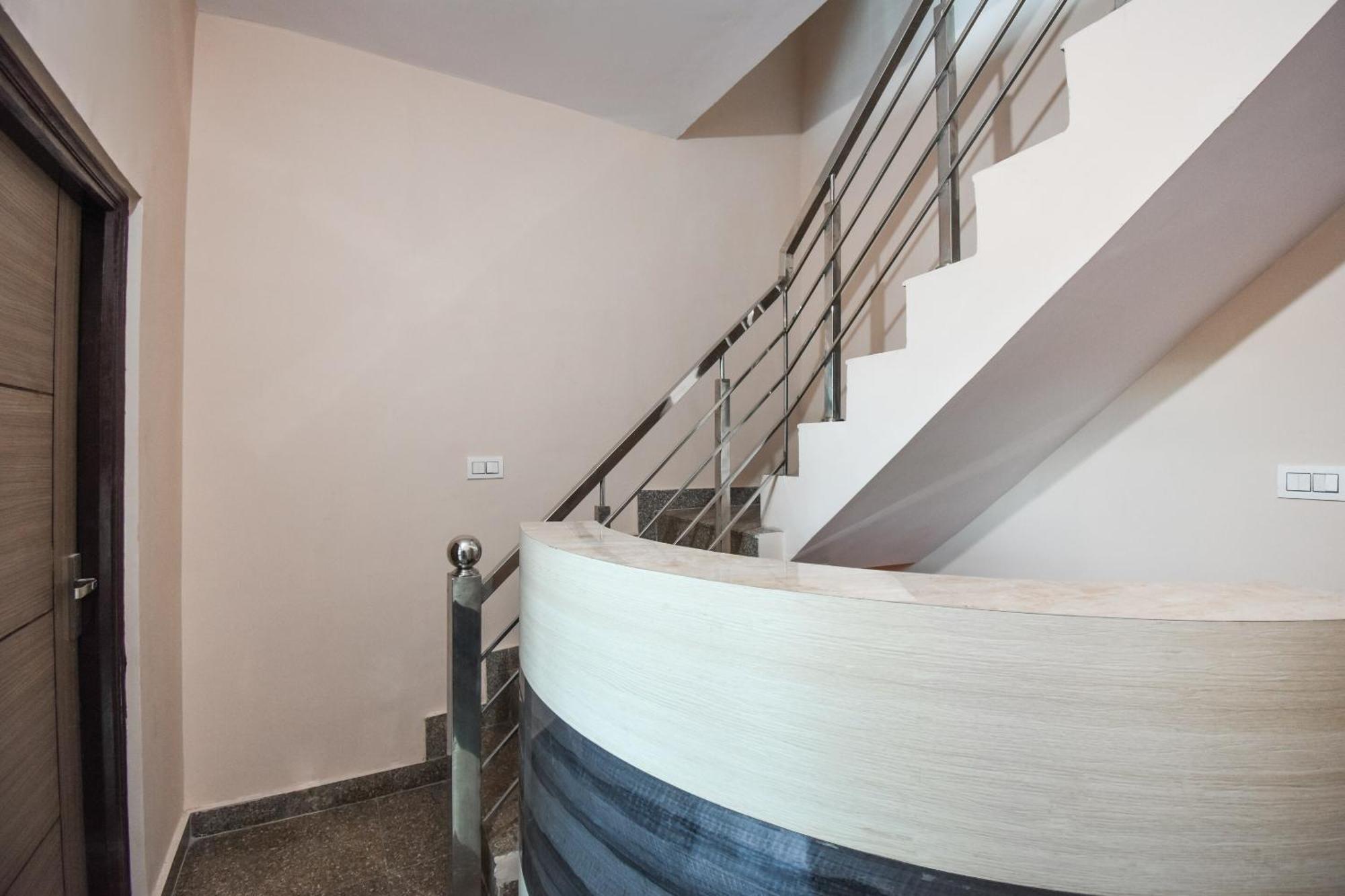 פנצ'קולה Hotel O Hi Tech מראה חיצוני תמונה