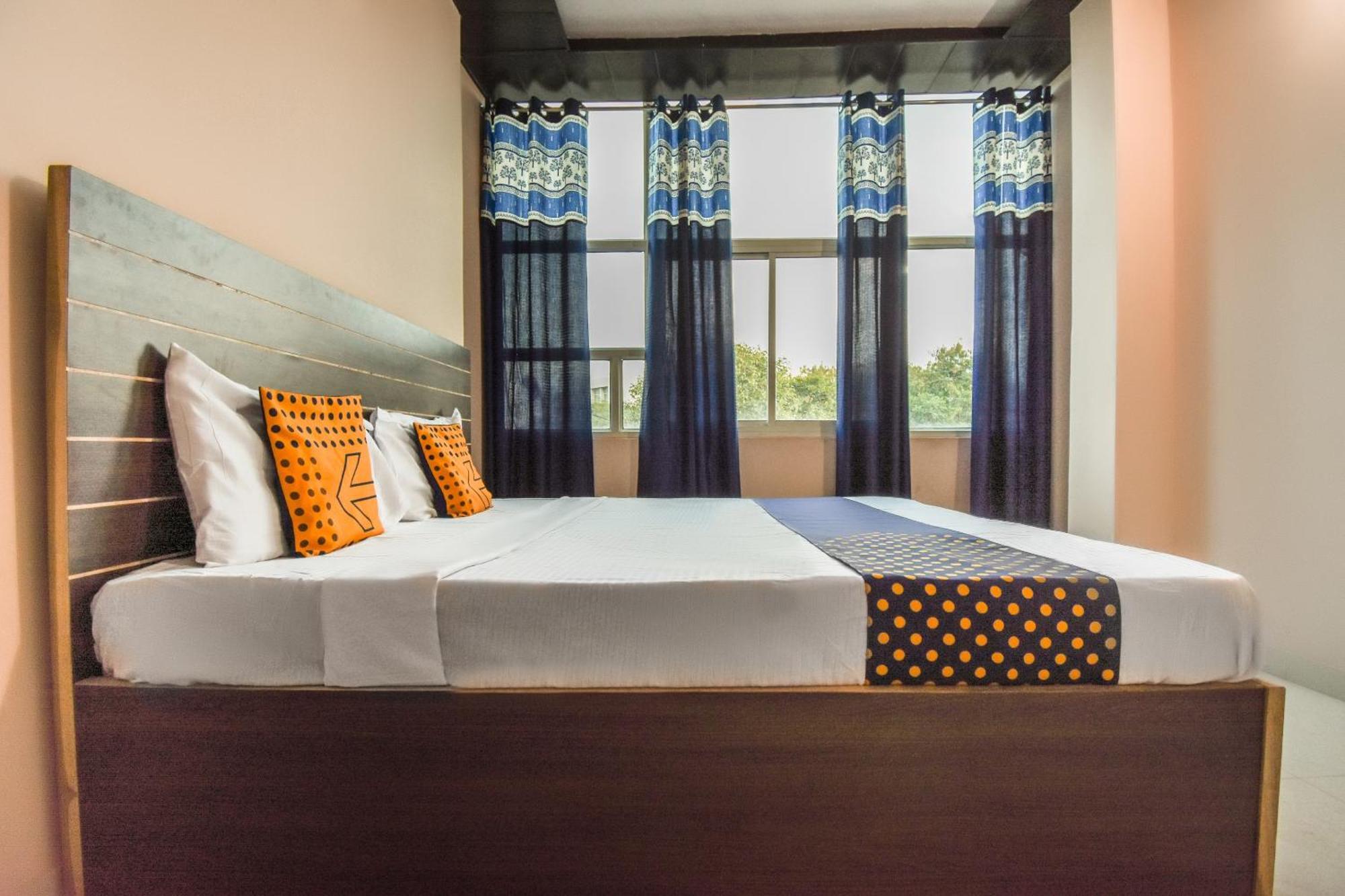 פנצ'קולה Hotel O Hi Tech מראה חיצוני תמונה